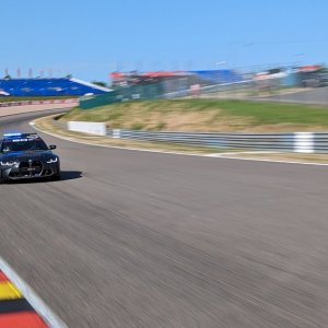 PXL_20220618_062316315.MOTION-01.COVER